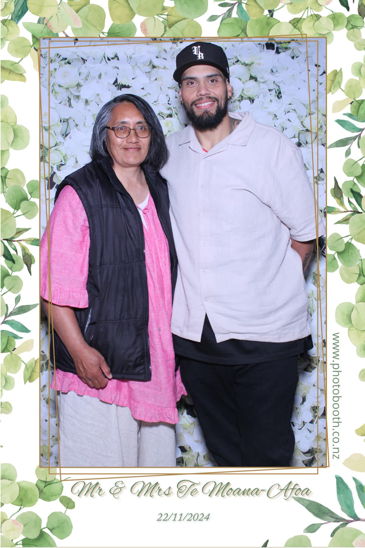 Mr & Mrs Te Moana-Afoa's Wedding | View more photos from the event at gallery.photobooth.co.nz/u/SelfieCentral/Mr-Mrs-Te-Moana-Afoas-Wedding