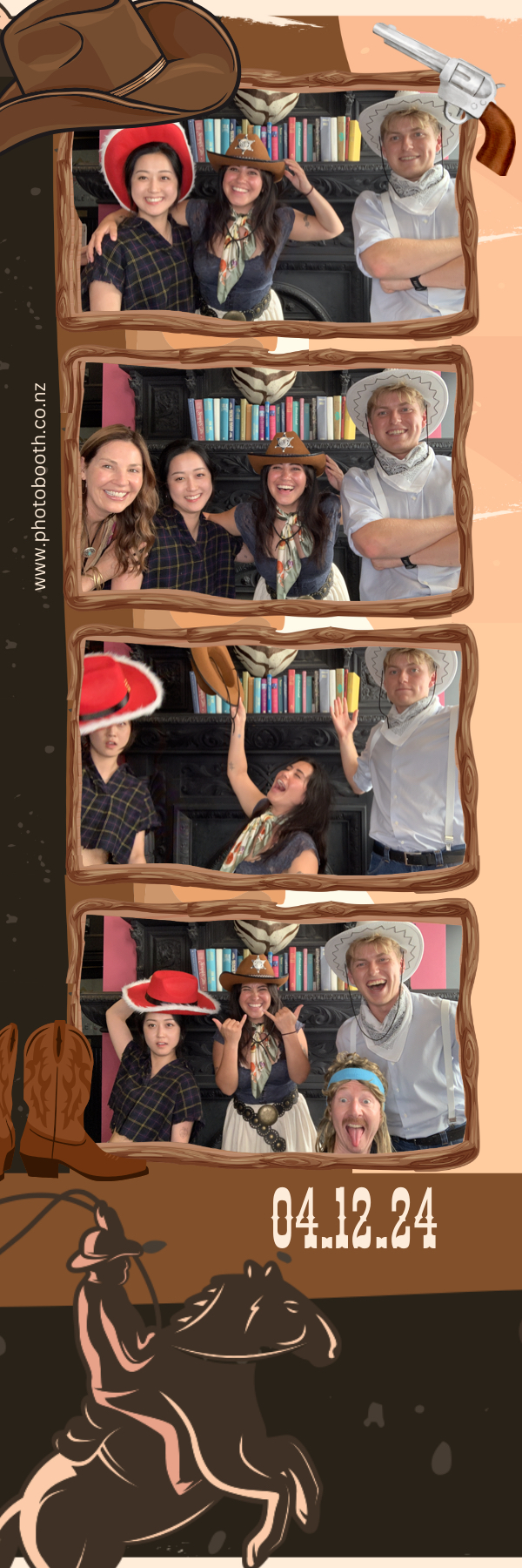 PHD Media Christmas Party | View more photos from the event at gallery.photobooth.co.nz/u/SelfieCentral/PHD-Media-Christmas-Party