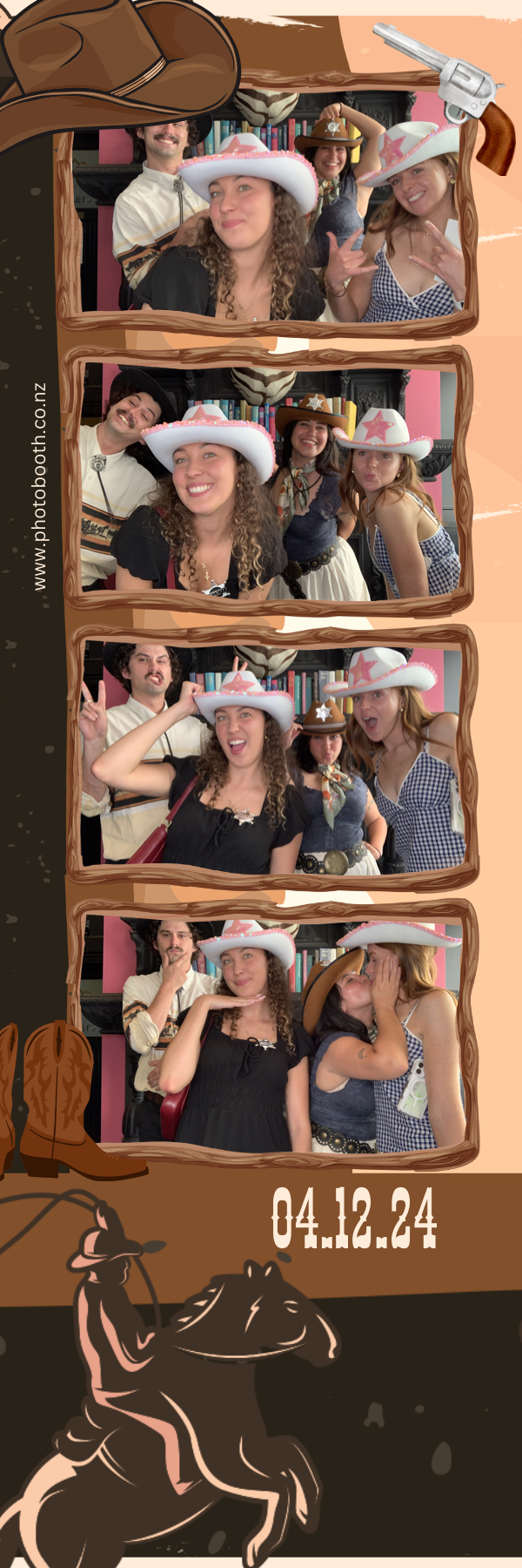 PHD Media Christmas Party | View more photos from the event at gallery.photobooth.co.nz/u/SelfieCentral/PHD-Media-Christmas-Party