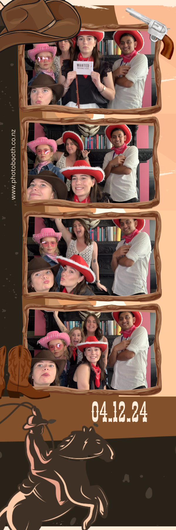 PHD Media Christmas Party | View more photos from the event at gallery.photobooth.co.nz/u/SelfieCentral/PHD-Media-Christmas-Party