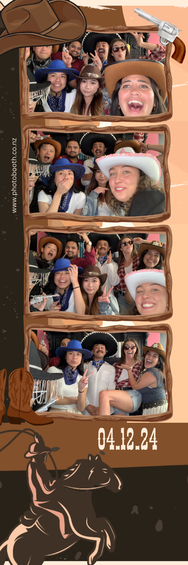 PHD Media Christmas Party | View more photos from the event at gallery.photobooth.co.nz/u/SelfieCentral/PHD-Media-Christmas-Party