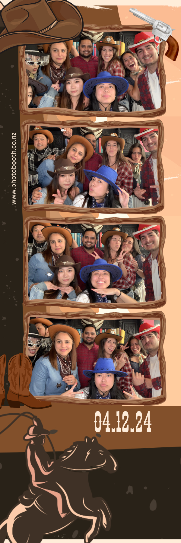 PHD Media Christmas Party | View more photos from the event at gallery.photobooth.co.nz/u/SelfieCentral/PHD-Media-Christmas-Party