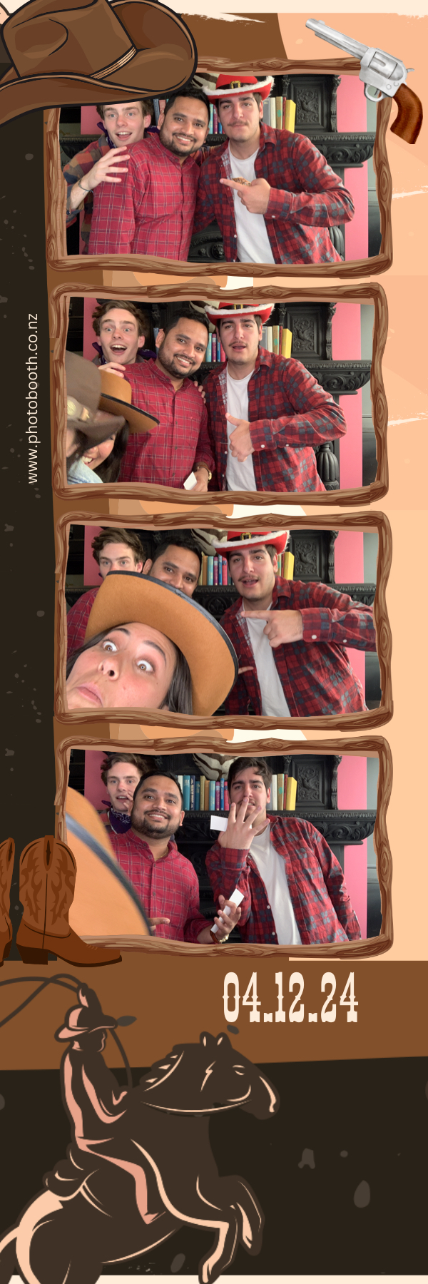 PHD Media Christmas Party | View more photos from the event at gallery.photobooth.co.nz/u/SelfieCentral/PHD-Media-Christmas-Party