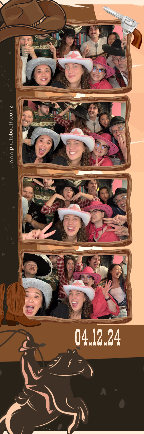 PHD Media Christmas Party | View more photos from the event at gallery.photobooth.co.nz/u/SelfieCentral/PHD-Media-Christmas-Party