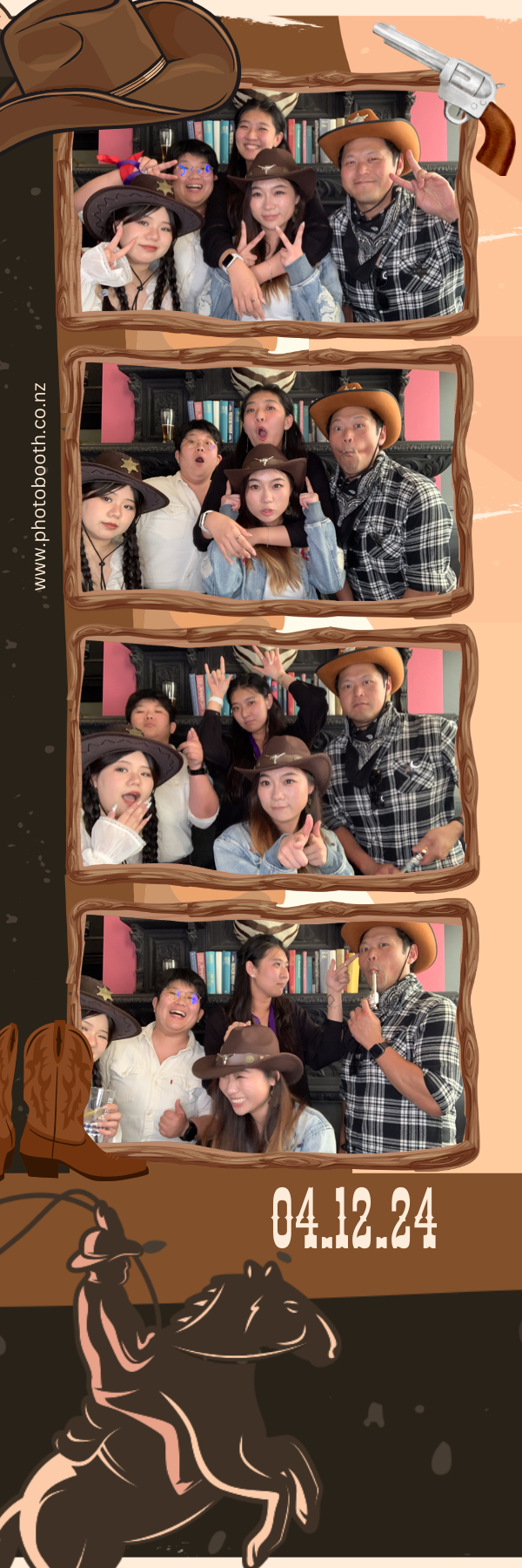 PHD Media Christmas Party | View more photos from the event at gallery.photobooth.co.nz/u/SelfieCentral/PHD-Media-Christmas-Party