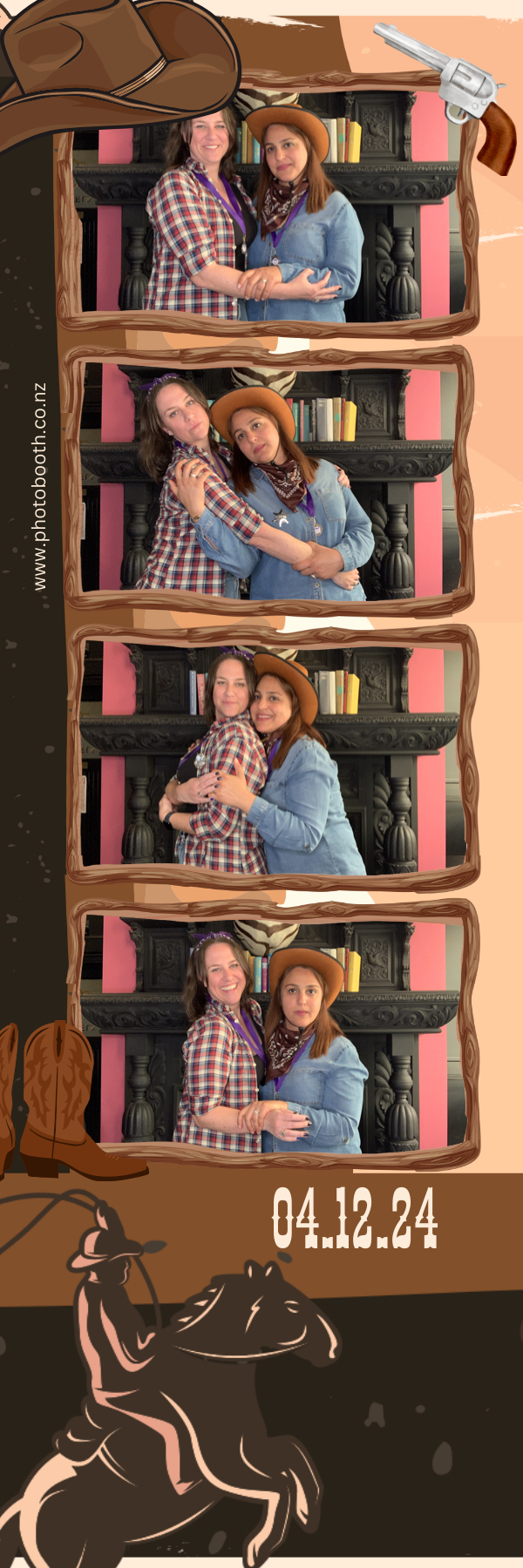 PHD Media Christmas Party | View more photos from the event at gallery.photobooth.co.nz/u/SelfieCentral/PHD-Media-Christmas-Party