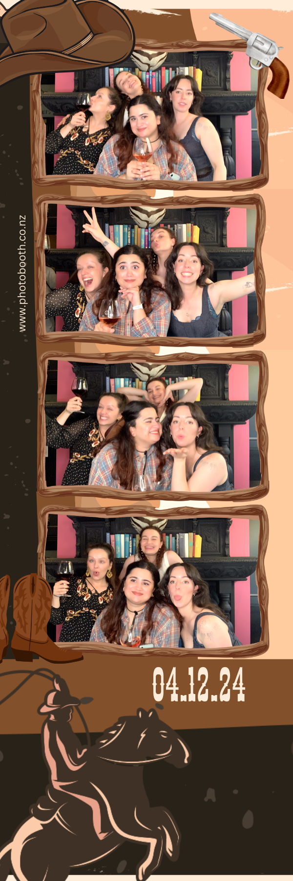 PHD Media Christmas Party | View more photos from the event at gallery.photobooth.co.nz/u/SelfieCentral/PHD-Media-Christmas-Party