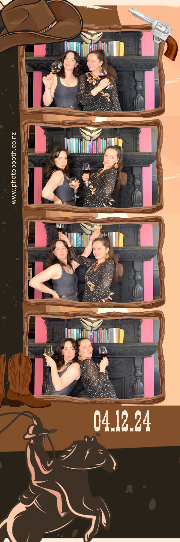 PHD Media Christmas Party | View more photos from the event at gallery.photobooth.co.nz/u/SelfieCentral/PHD-Media-Christmas-Party