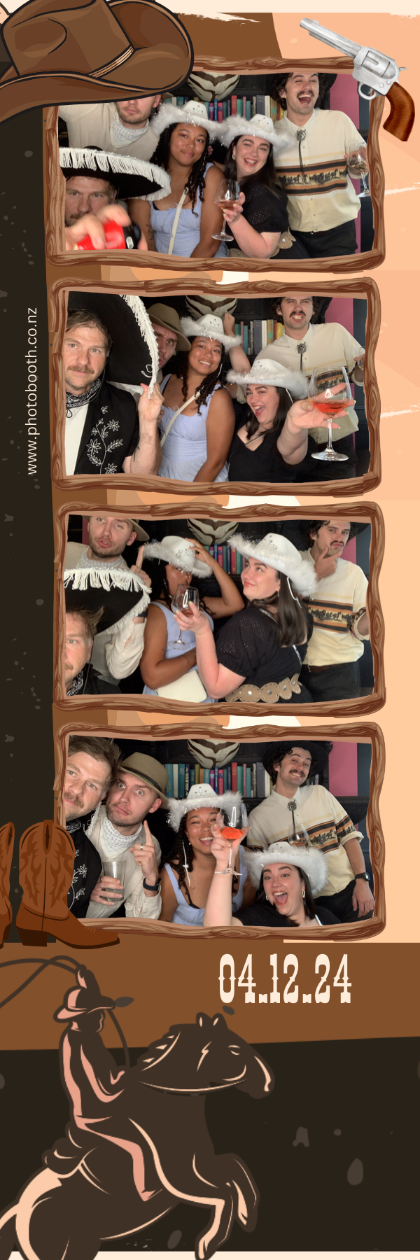 PHD Media Christmas Party | View more photos from the event at gallery.photobooth.co.nz/u/SelfieCentral/PHD-Media-Christmas-Party
