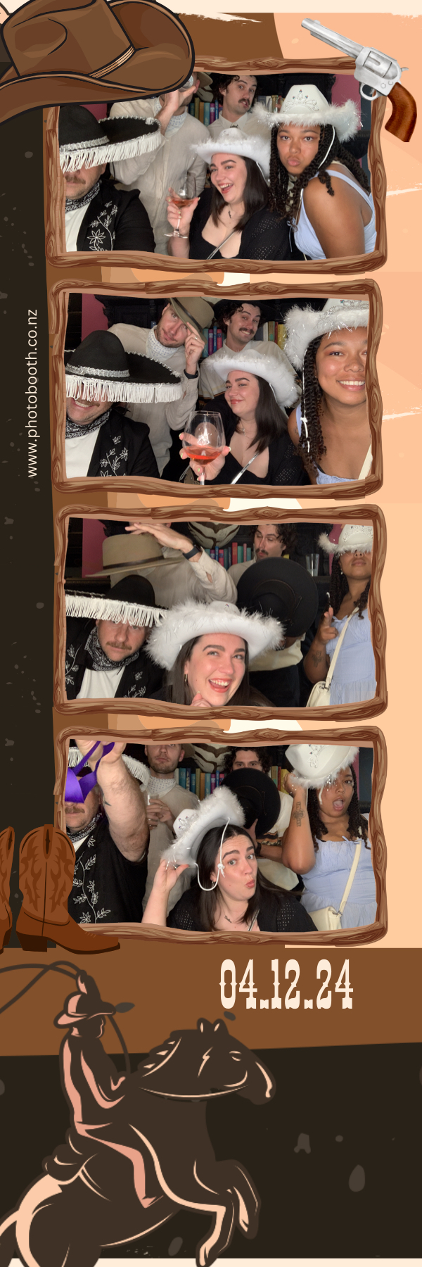 PHD Media Christmas Party | View more photos from the event at gallery.photobooth.co.nz/u/SelfieCentral/PHD-Media-Christmas-Party