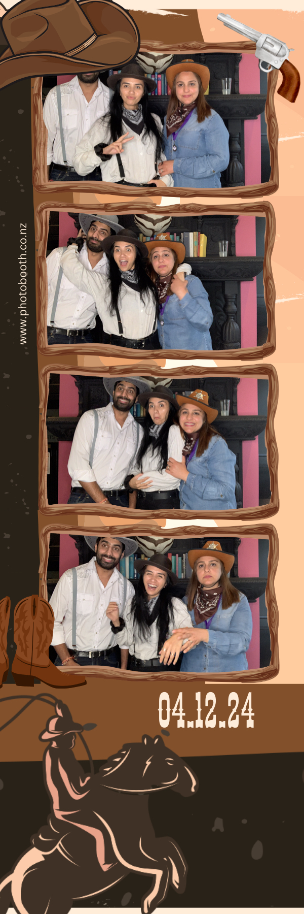 PHD Media Christmas Party | View more photos from the event at gallery.photobooth.co.nz/u/SelfieCentral/PHD-Media-Christmas-Party