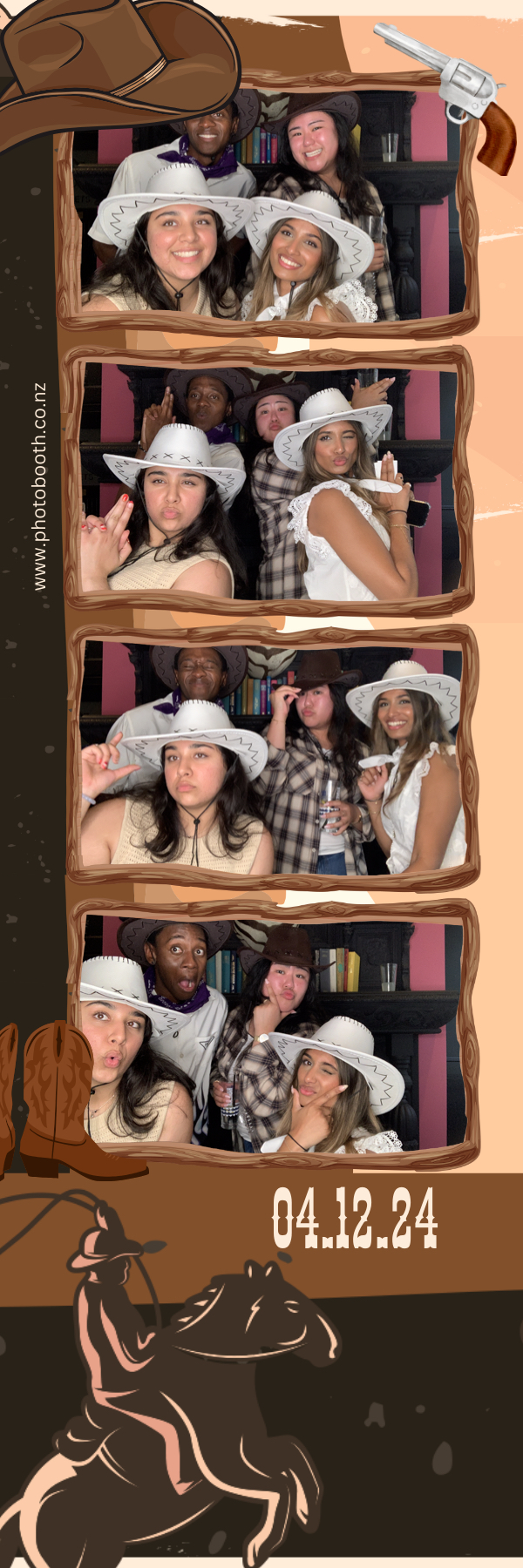 PHD Media Christmas Party | View more photos from the event at gallery.photobooth.co.nz/u/SelfieCentral/PHD-Media-Christmas-Party