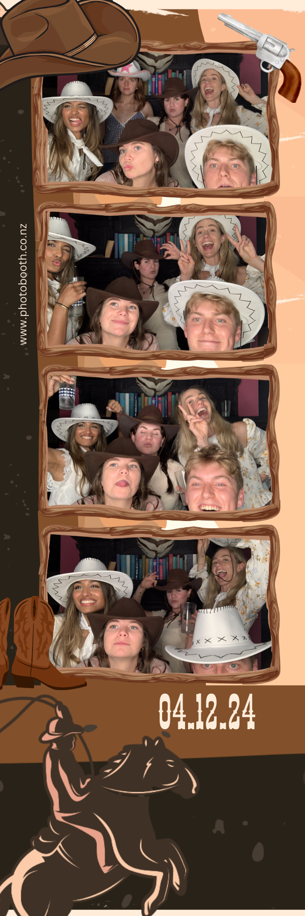 PHD Media Christmas Party | View more photos from the event at gallery.photobooth.co.nz/u/SelfieCentral/PHD-Media-Christmas-Party