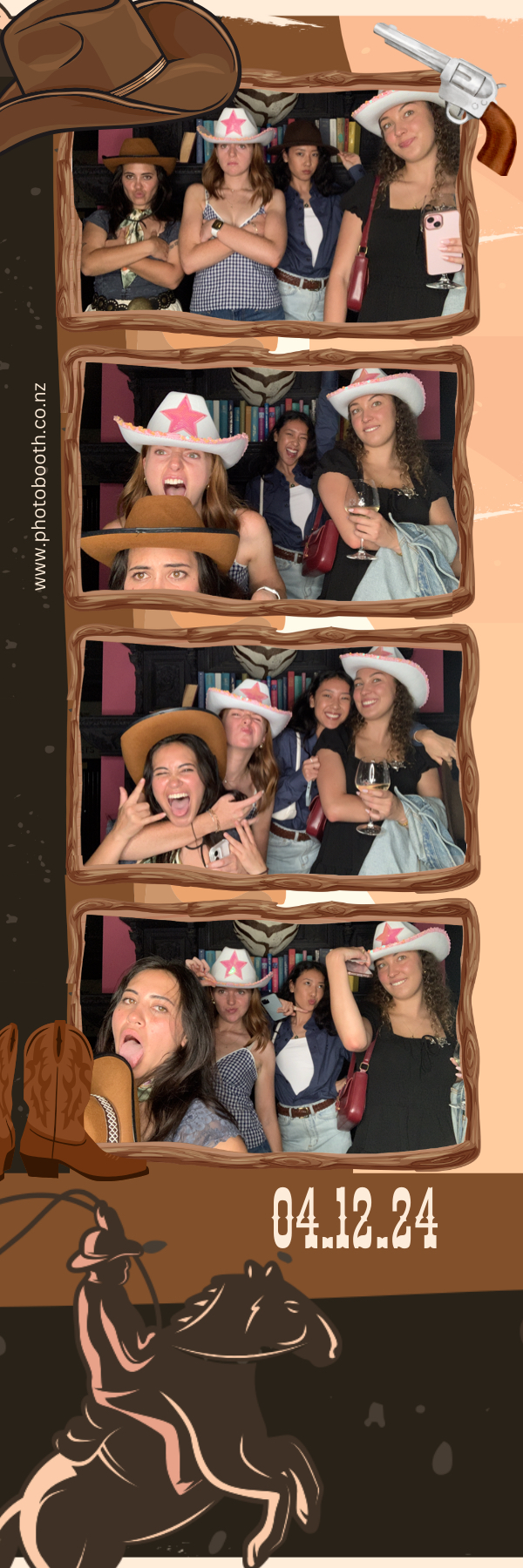 PHD Media Christmas Party | View more photos from the event at gallery.photobooth.co.nz/u/SelfieCentral/PHD-Media-Christmas-Party