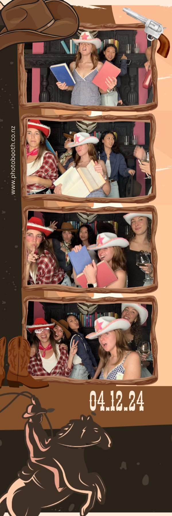 PHD Media Christmas Party | View more photos from the event at gallery.photobooth.co.nz/u/SelfieCentral/PHD-Media-Christmas-Party
