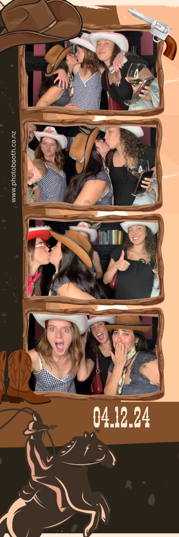 PHD Media Christmas Party | View more photos from the event at gallery.photobooth.co.nz/u/SelfieCentral/PHD-Media-Christmas-Party