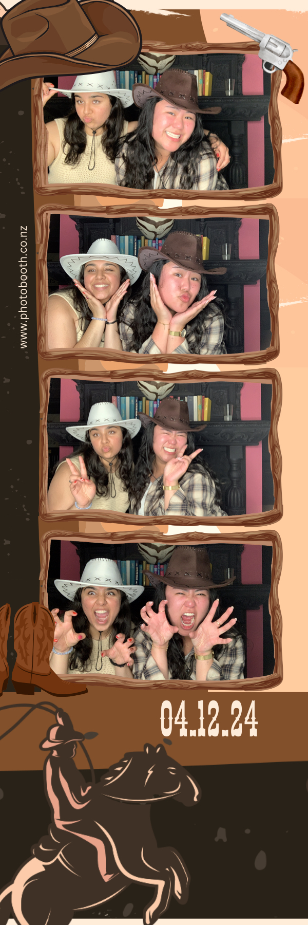PHD Media Christmas Party | View more photos from the event at gallery.photobooth.co.nz/u/SelfieCentral/PHD-Media-Christmas-Party