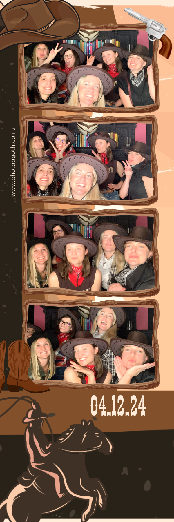 PHD Media Christmas Party | View more photos from the event at gallery.photobooth.co.nz/u/SelfieCentral/PHD-Media-Christmas-Party
