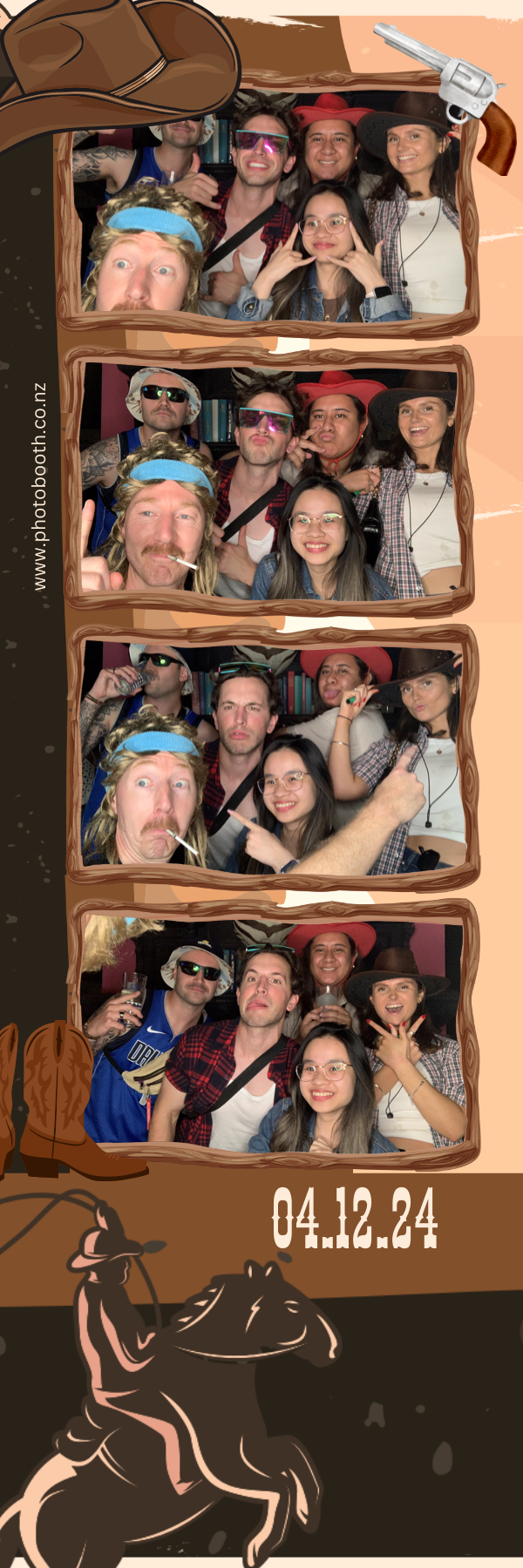 PHD Media Christmas Party | View more photos from the event at gallery.photobooth.co.nz/u/SelfieCentral/PHD-Media-Christmas-Party