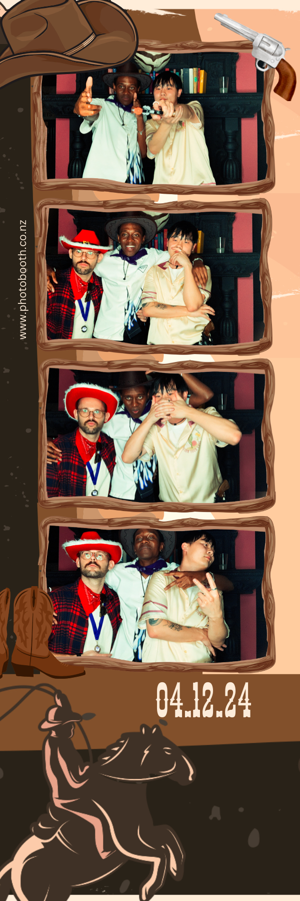 PHD Media Christmas Party | View more photos from the event at gallery.photobooth.co.nz/u/SelfieCentral/PHD-Media-Christmas-Party