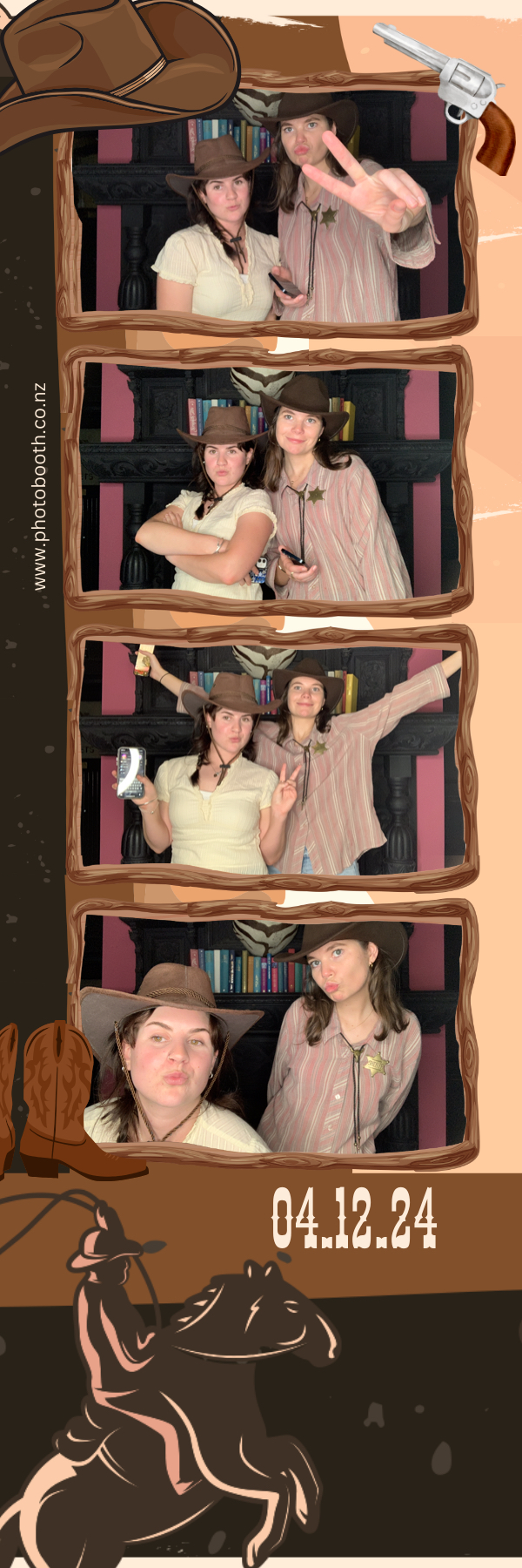 PHD Media Christmas Party | View more photos from the event at gallery.photobooth.co.nz/u/SelfieCentral/PHD-Media-Christmas-Party