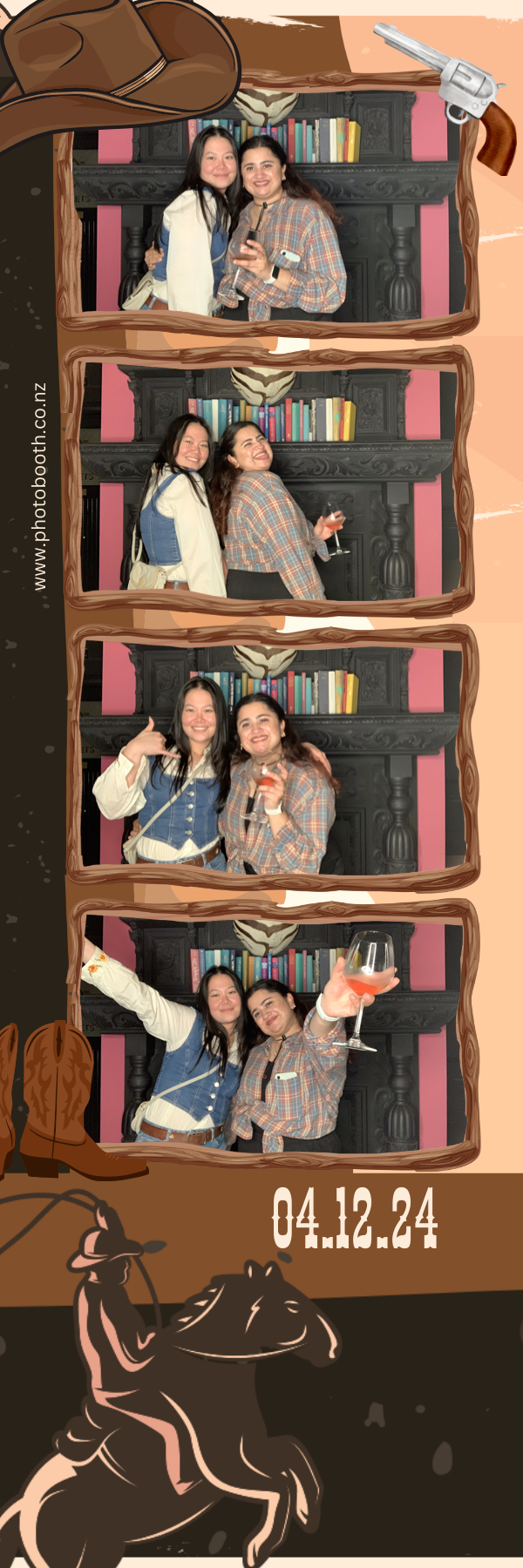 PHD Media Christmas Party | View more photos from the event at gallery.photobooth.co.nz/u/SelfieCentral/PHD-Media-Christmas-Party