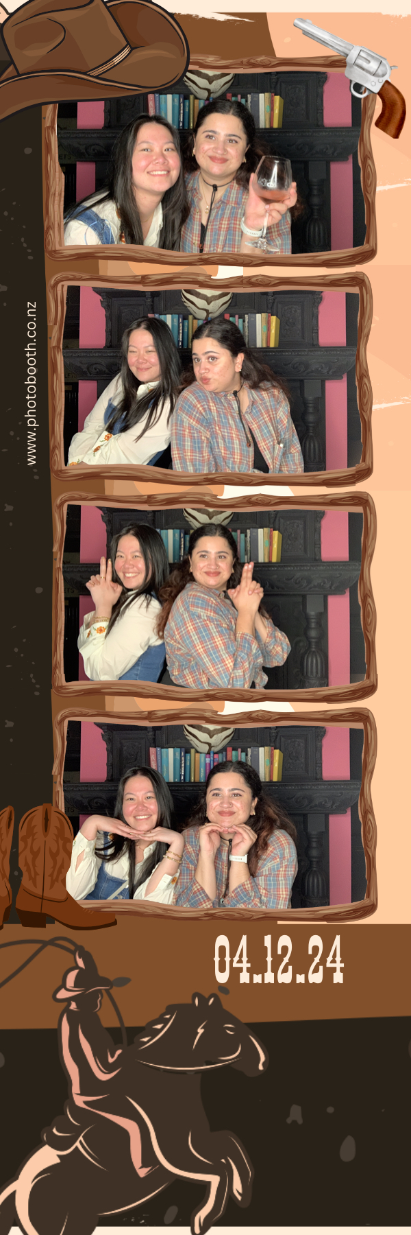 PHD Media Christmas Party | View more photos from the event at gallery.photobooth.co.nz/u/SelfieCentral/PHD-Media-Christmas-Party