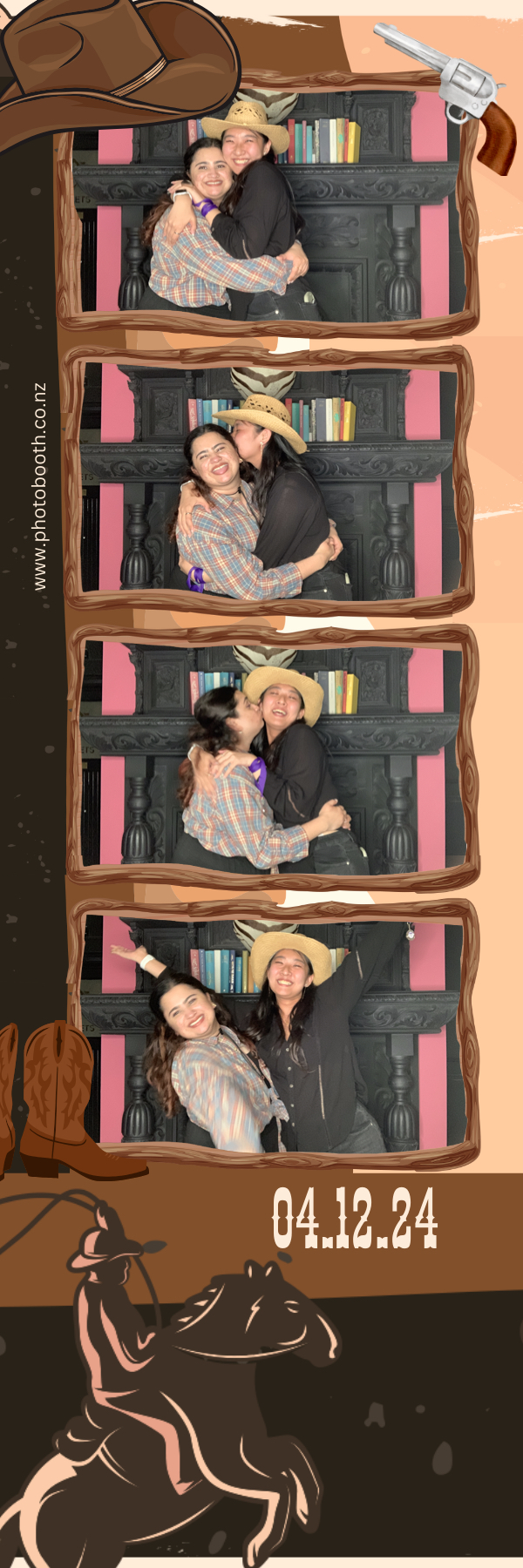 PHD Media Christmas Party | View more photos from the event at gallery.photobooth.co.nz/u/SelfieCentral/PHD-Media-Christmas-Party