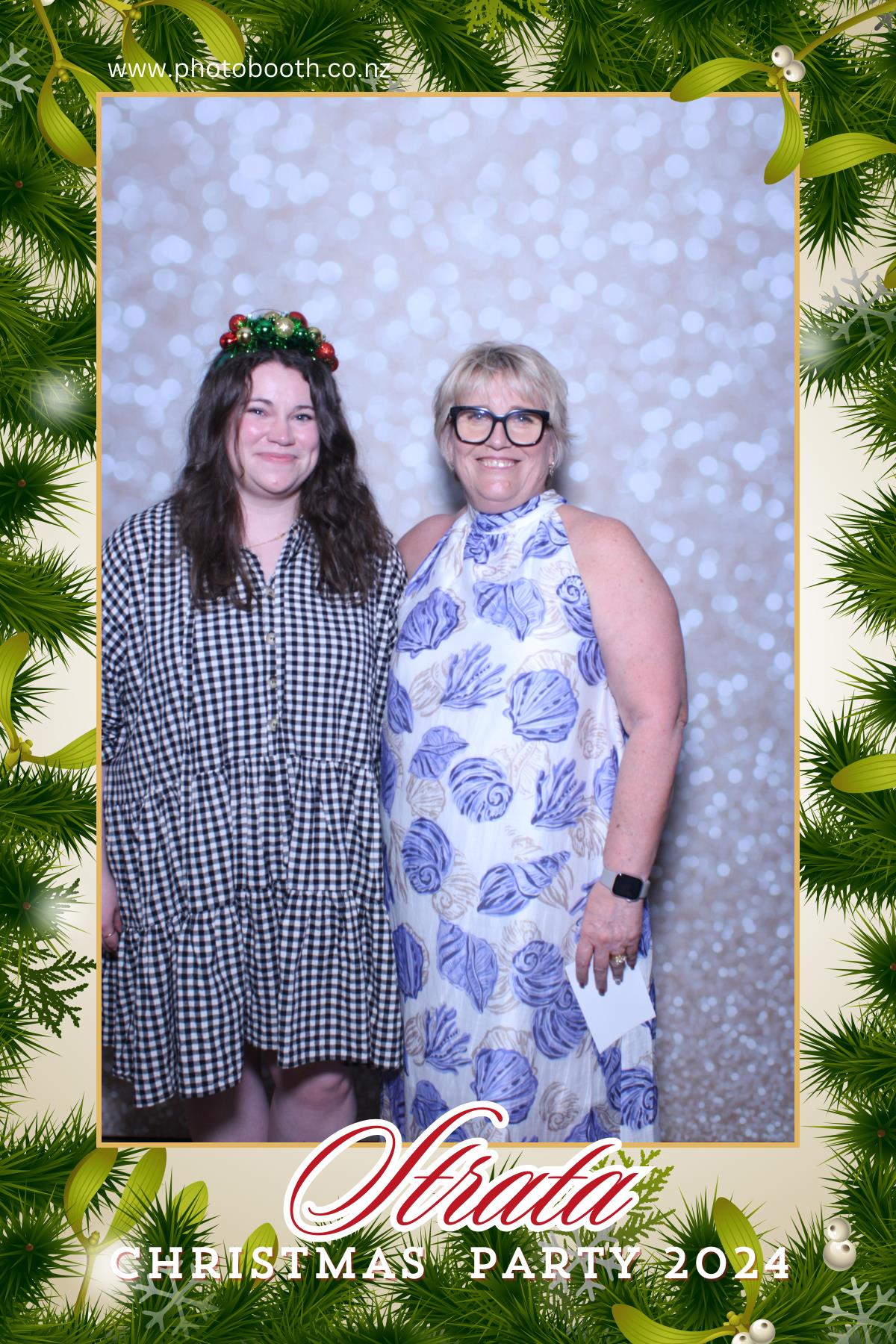 Strata Christmas Party | View more photos from the event at gallery.photobooth.co.nz/u/SelfieCentral/Strata-Christmas-Party