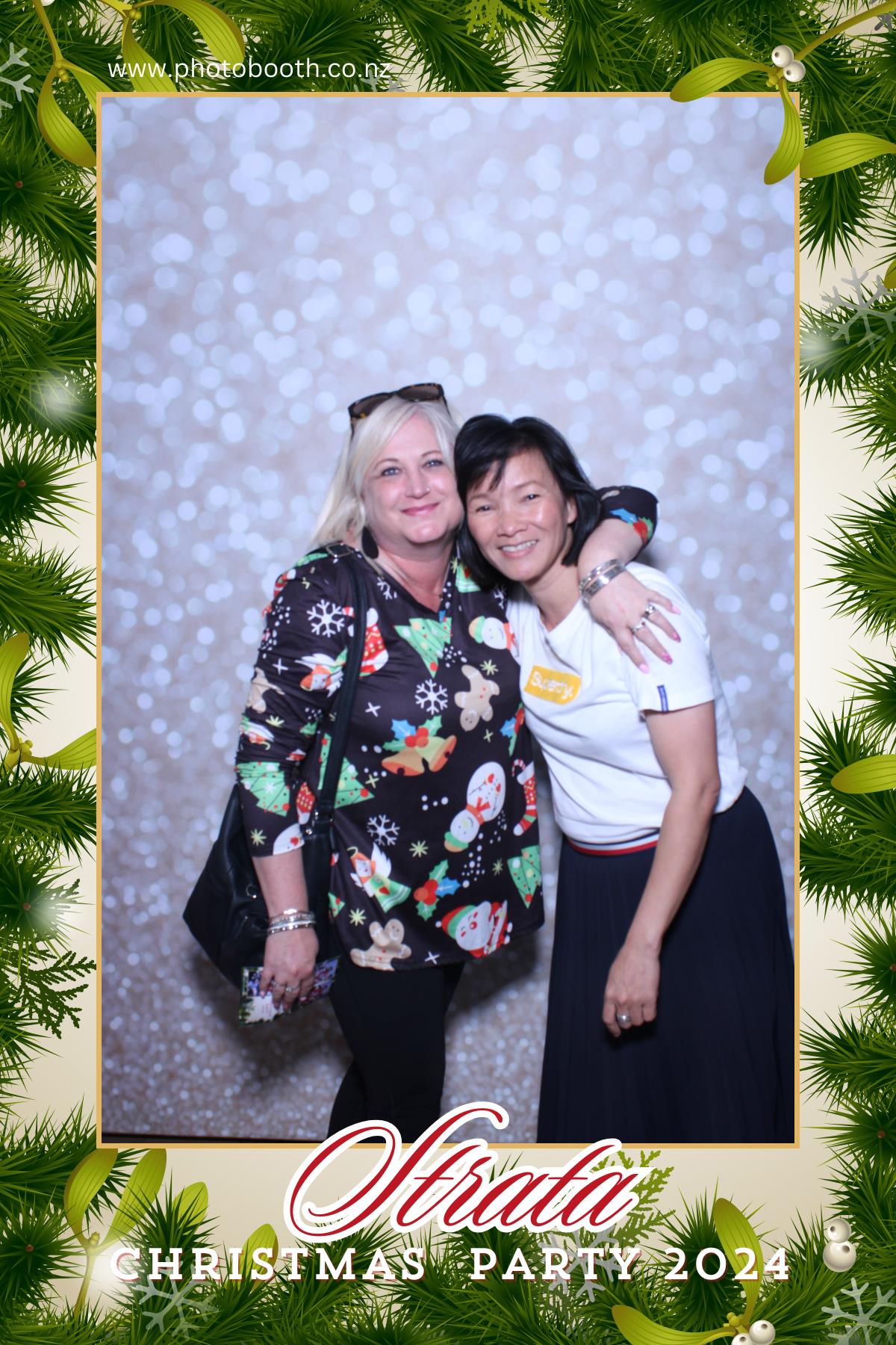 Strata Christmas Party | View more photos from the event at gallery.photobooth.co.nz/u/SelfieCentral/Strata-Christmas-Party