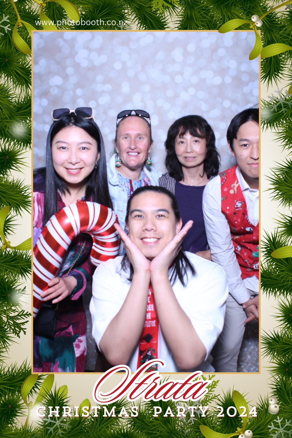 Strata Christmas Party | View more photos from the event at gallery.photobooth.co.nz/u/SelfieCentral/Strata-Christmas-Party