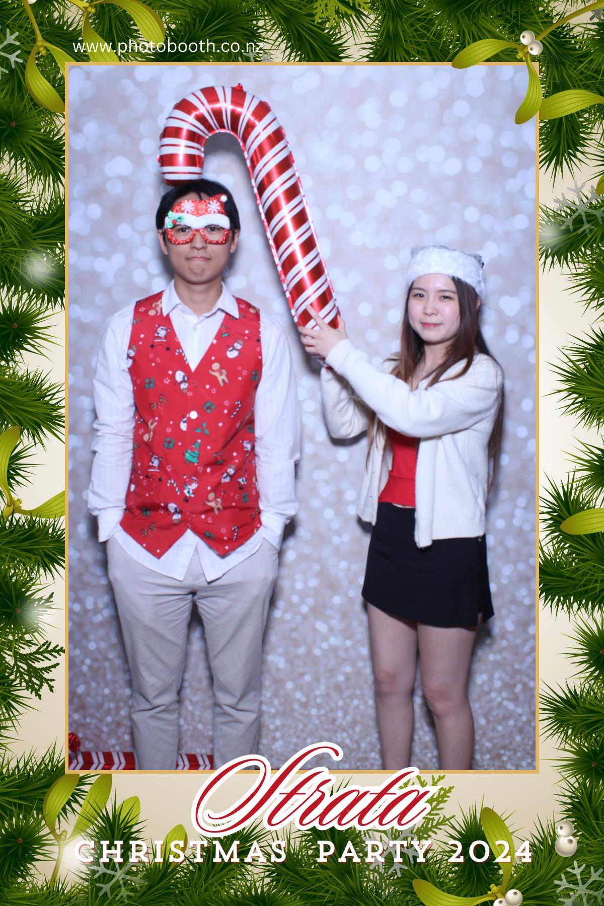 Strata Christmas Party | View more photos from the event at gallery.photobooth.co.nz/u/SelfieCentral/Strata-Christmas-Party