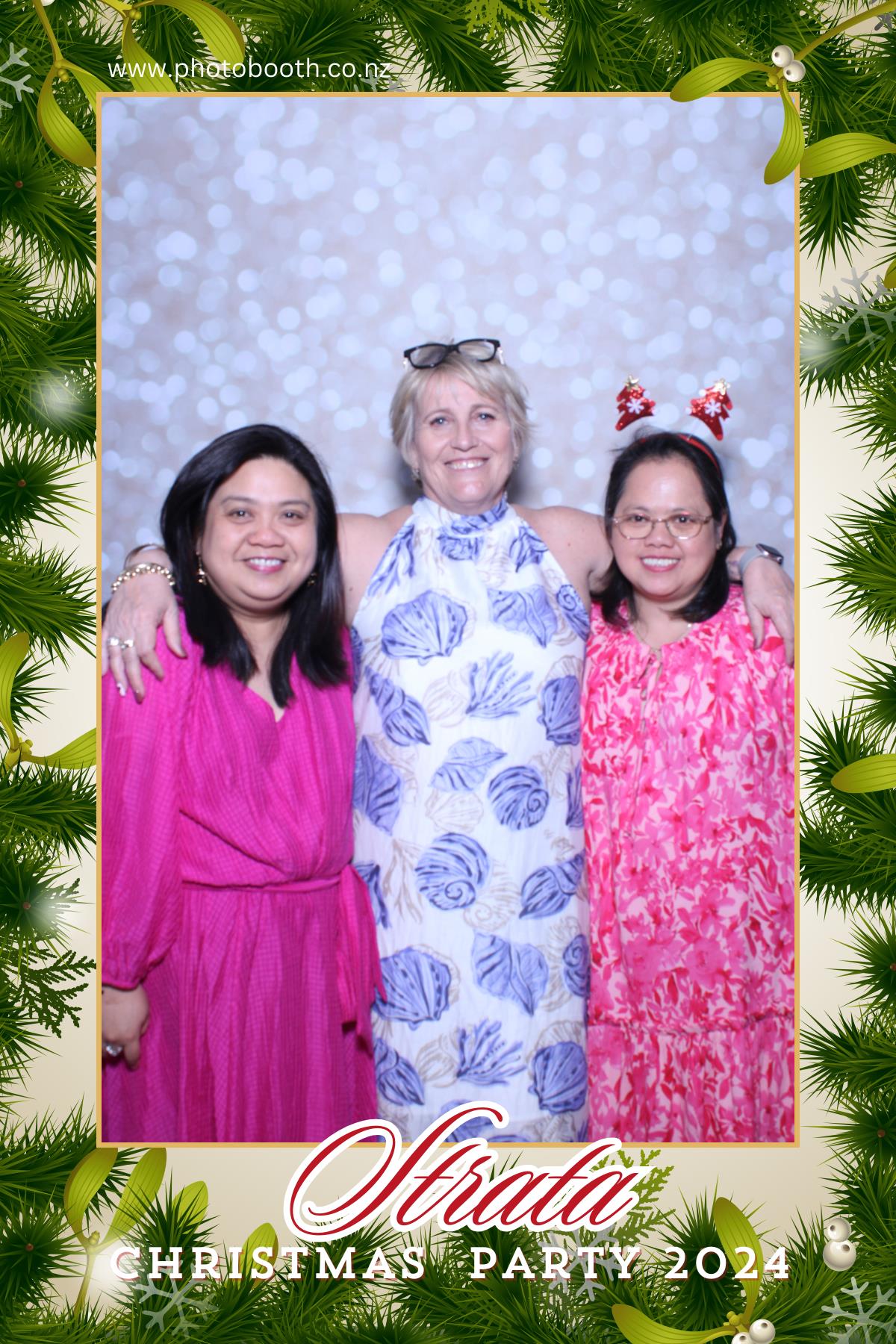 Strata Christmas Party | View more photos from the event at gallery.photobooth.co.nz/u/SelfieCentral/Strata-Christmas-Party