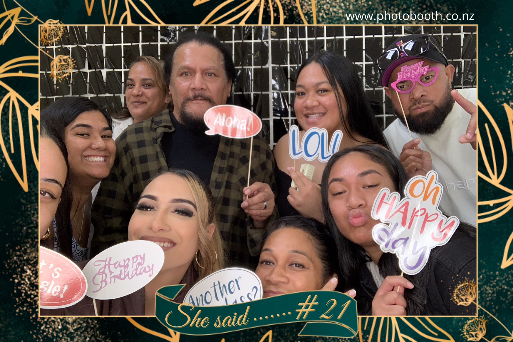 Tara's 21st | View more photos from the event at gallery.photobooth.co.nz/u/SelfieCentral/Taras-21st