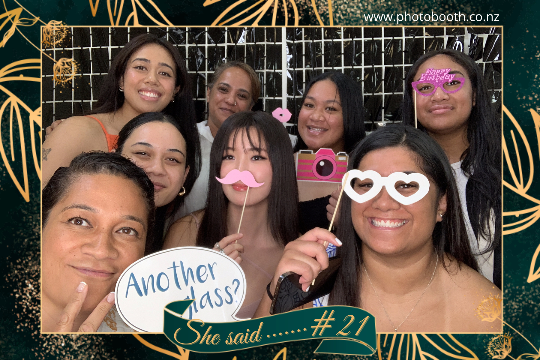 Tara's 21st | View more photos from the event at gallery.photobooth.co.nz/u/SelfieCentral/Taras-21st