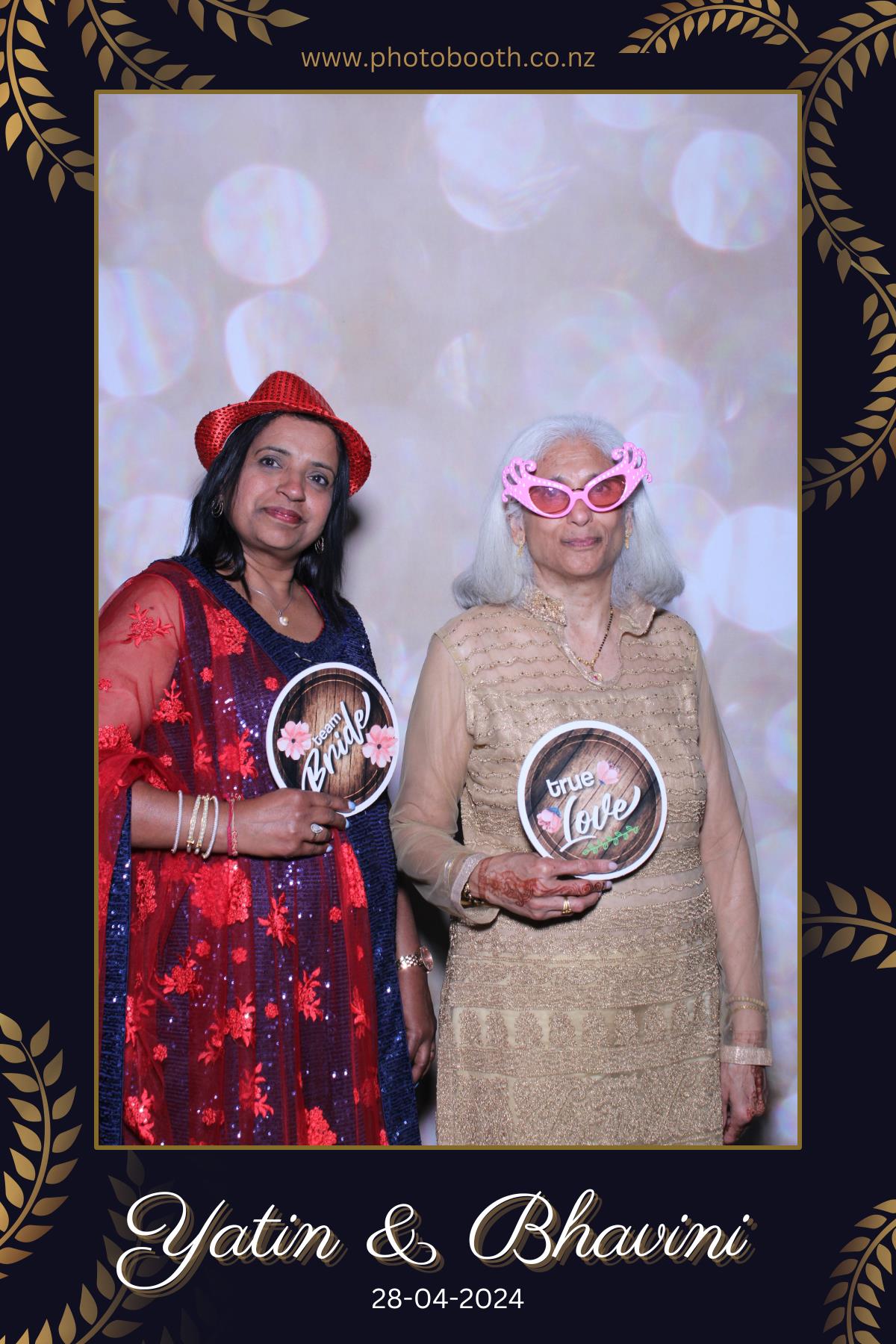 Yatin & Bhavini's Wedding | View more photos from the event at gallery.photobooth.co.nz/u/SelfieCentral/Yatin-Bhavinis-Wedding