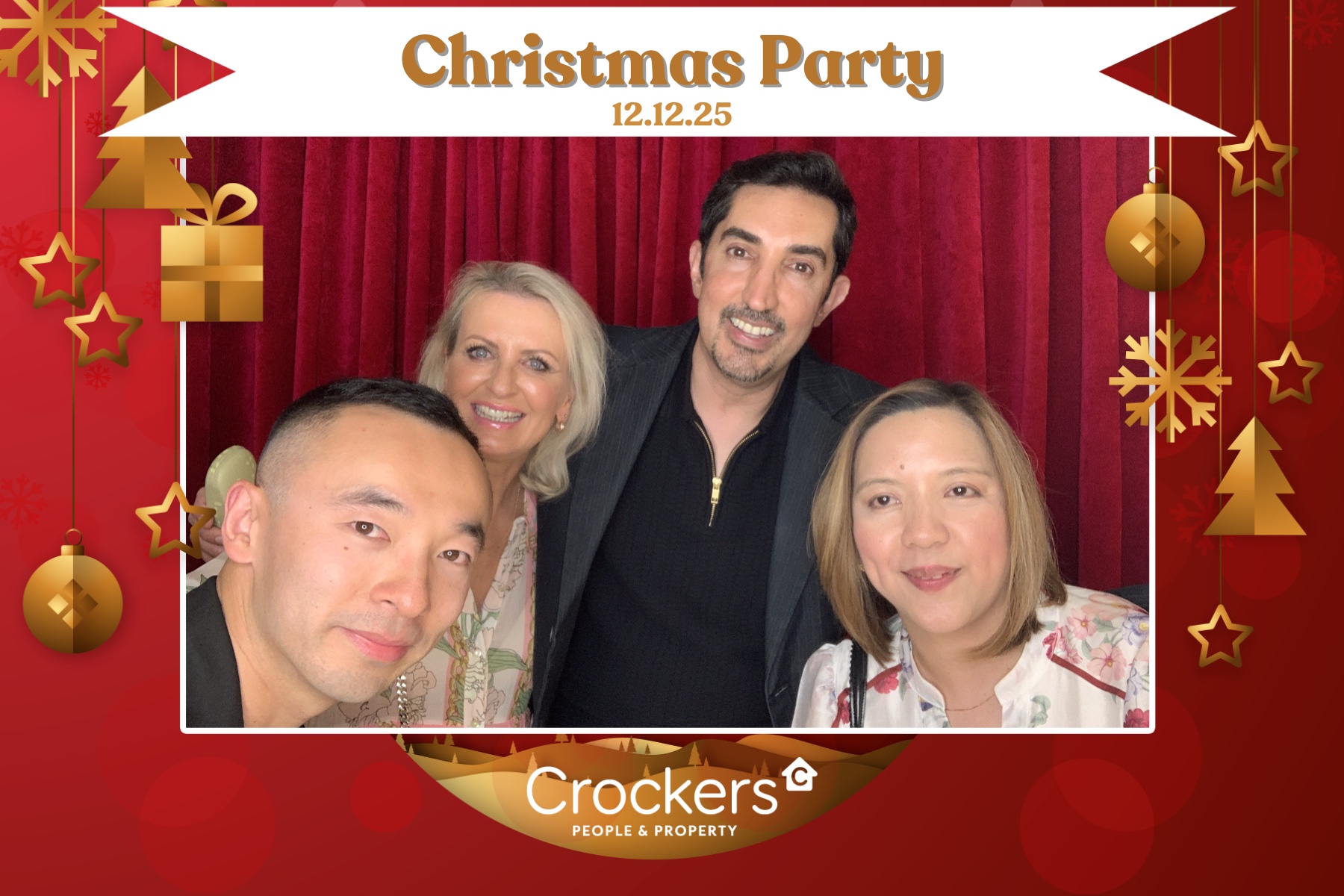 Crockers Christmas Party | View more photos from the event at gallery.photobooth.co.nz/u/SelfieCentral/Crockers-Christmas-Party-1