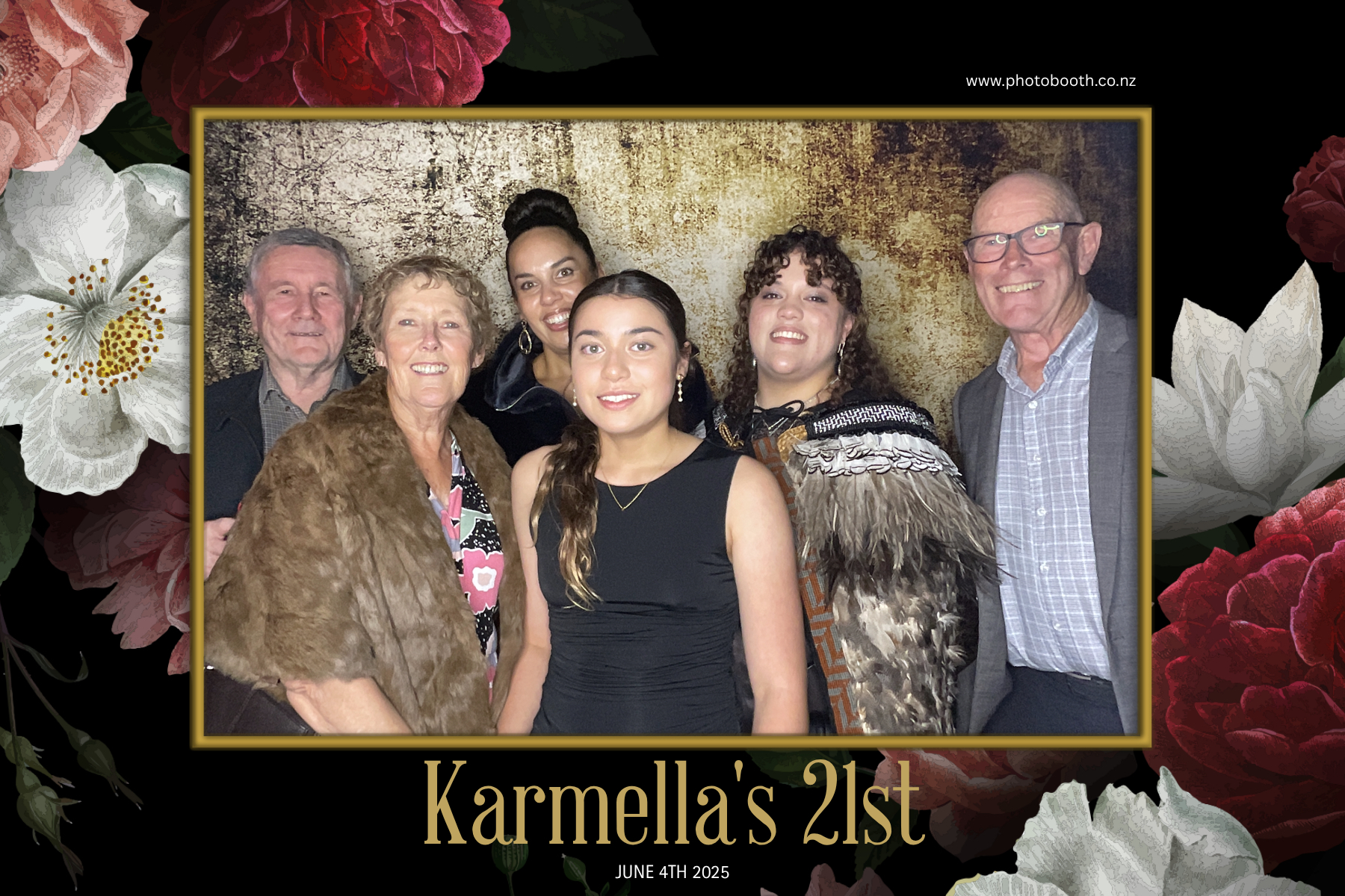 Karmella's 21st | View more photos from the event at gallery.photobooth.co.nz/u/SelfieCentral/Karmellas-21st