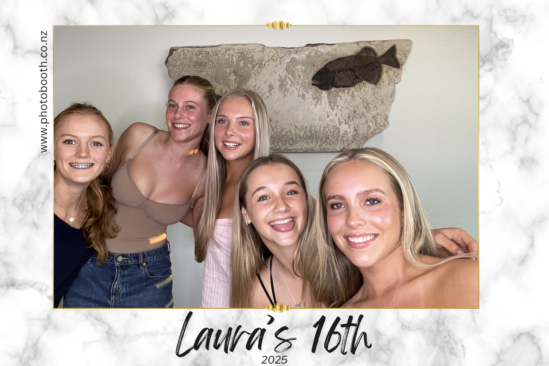 Laura's 16th | View more photos from the event at gallery.photobooth.co.nz/u/SelfieCentral/Lauras-16th