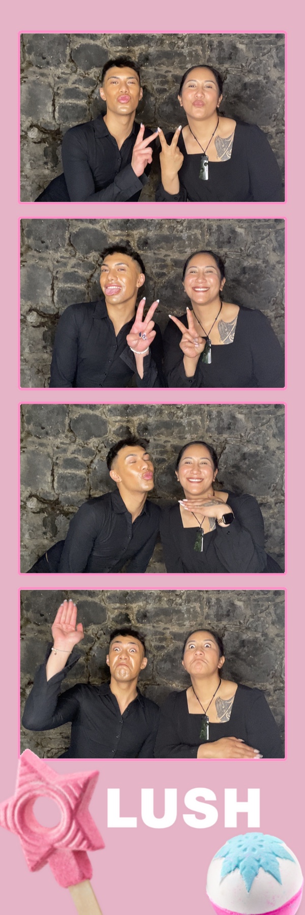 Lush Christmas PR Event | View more photos from the event at gallery.photobooth.co.nz/u/SelfieCentral/Lush-Christmas-PR-Event