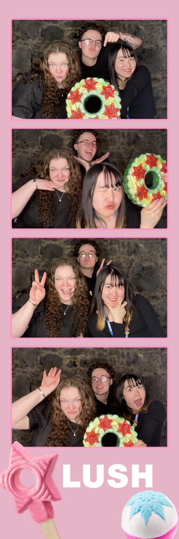 Lush Christmas PR Event | View more photos from the event at gallery.photobooth.co.nz/u/SelfieCentral/Lush-Christmas-PR-Event