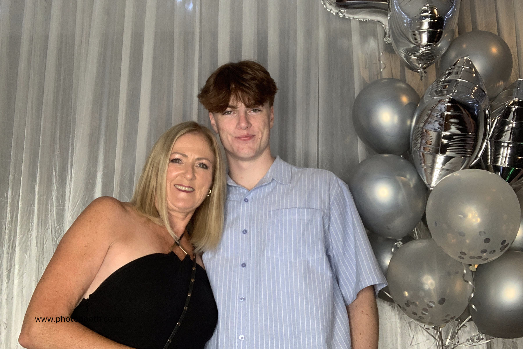 Regan's 21st | View more photos from the event at gallery.photobooth.co.nz/u/SelfieCentral/Regans-21st