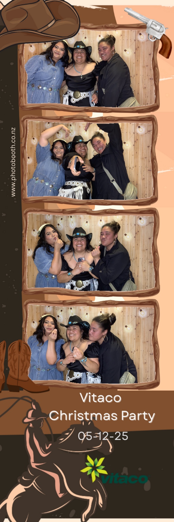 Vitaco Christmas Party | View more photos from the event at gallery.photobooth.co.nz/u/SelfieCentral/Vitaco-Christmas-Party-1