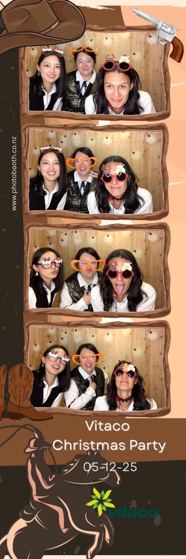 Vitaco Christmas Party | View more photos from the event at gallery.photobooth.co.nz/u/SelfieCentral/Vitaco-Christmas-Party-1