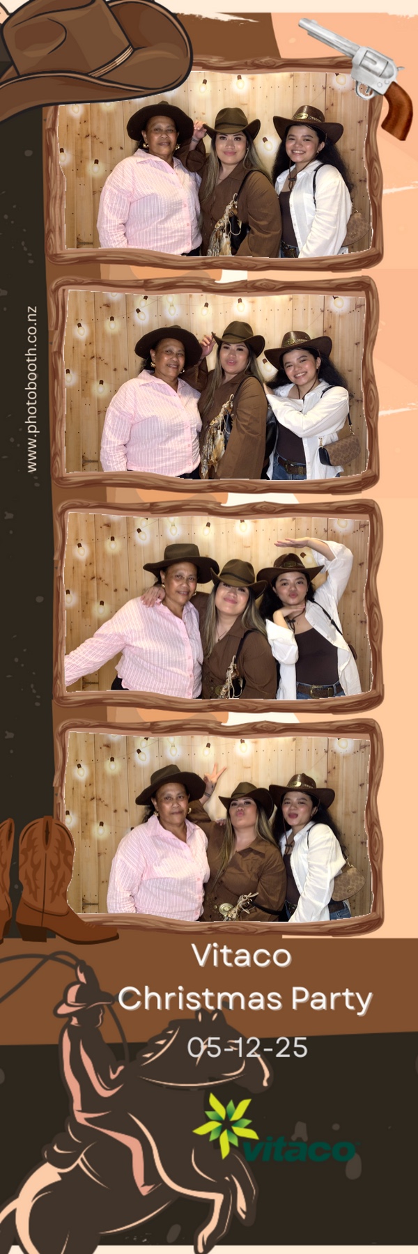 Vitaco Christmas Party | View more photos from the event at gallery.photobooth.co.nz/u/SelfieCentral/Vitaco-Christmas-Party-1