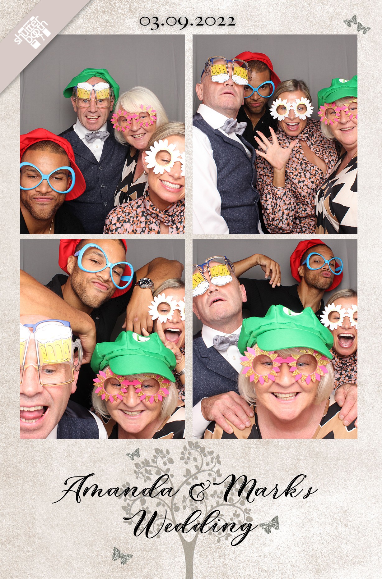 Mr & Mrs Magnavacca | View more photos from the event at gallery.shutterbooth.co.uk/u/Shutterbooth/Mr-Mrs-Magnavacca
