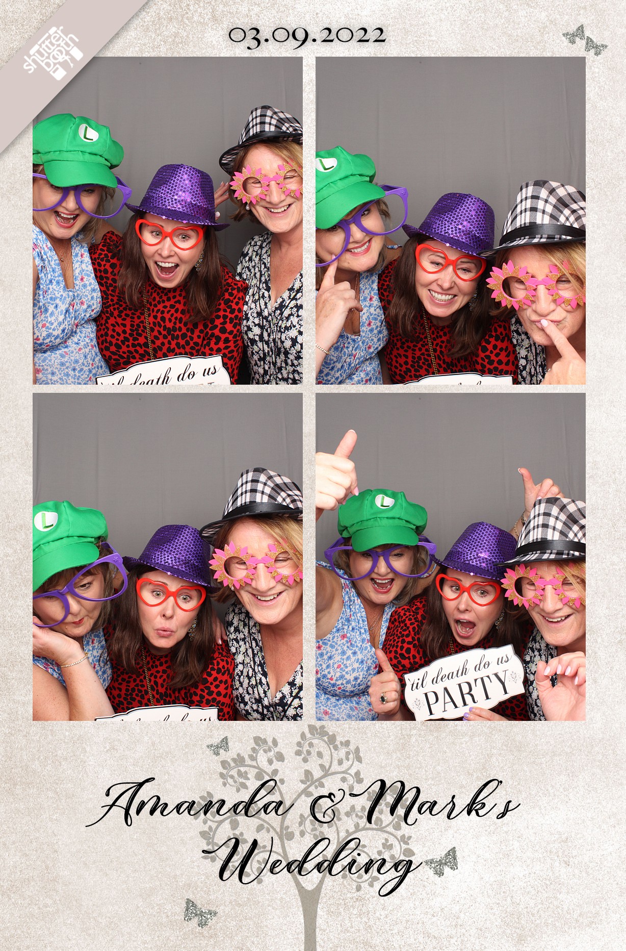 Mr & Mrs Magnavacca | View more photos from the event at gallery.shutterbooth.co.uk/u/Shutterbooth/Mr-Mrs-Magnavacca
