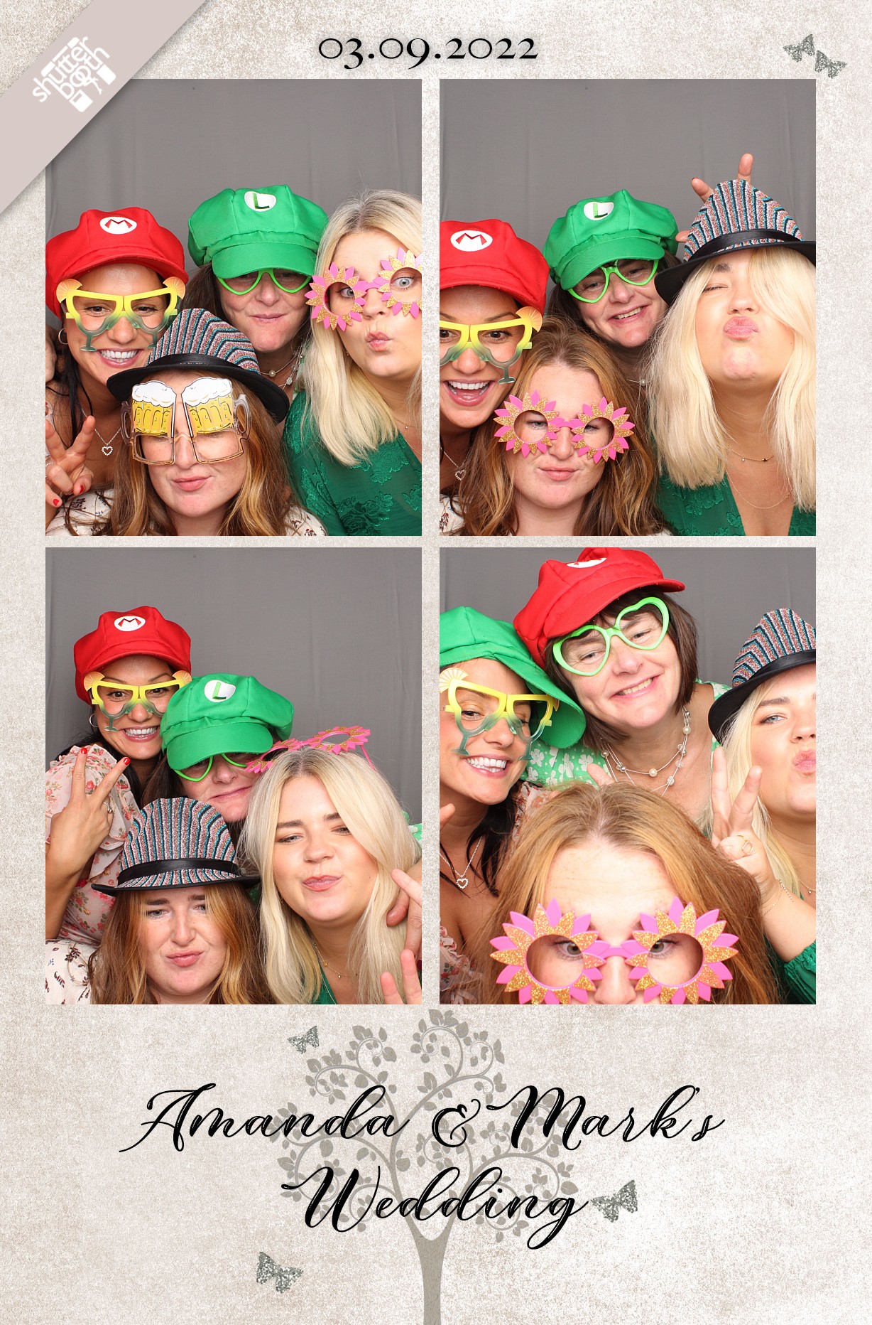 Mr & Mrs Magnavacca | View more photos from the event at gallery.shutterbooth.co.uk/u/Shutterbooth/Mr-Mrs-Magnavacca