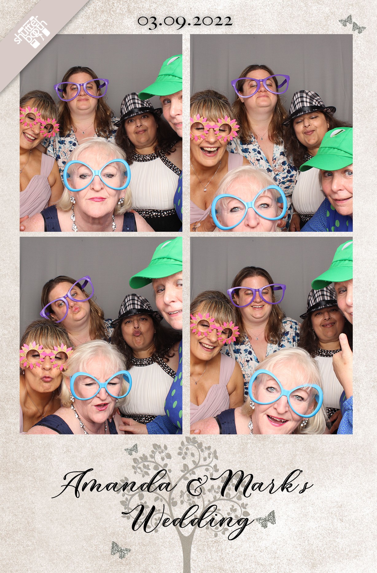Mr & Mrs Magnavacca | View more photos from the event at gallery.shutterbooth.co.uk/u/Shutterbooth/Mr-Mrs-Magnavacca