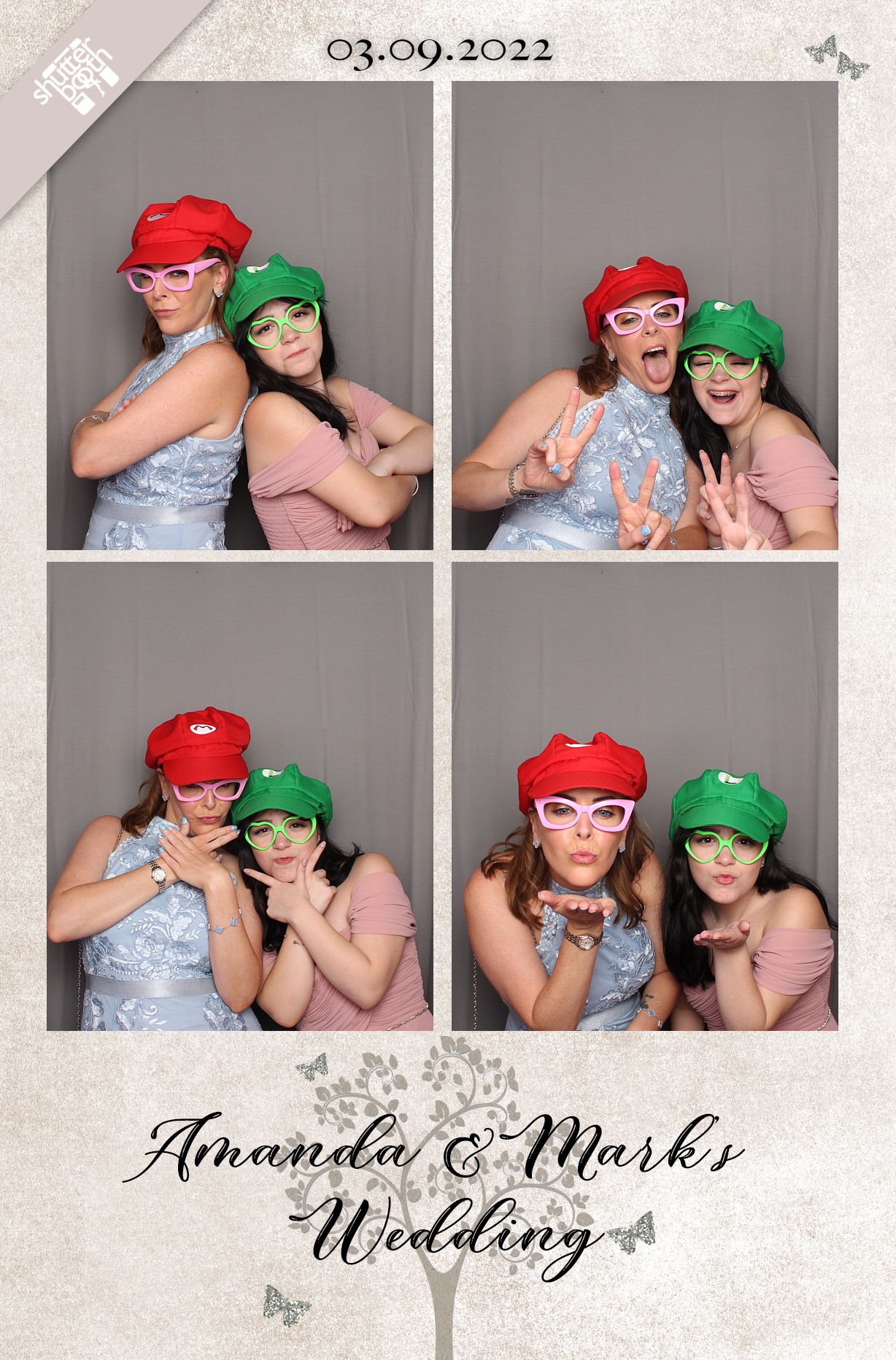 Mr & Mrs Magnavacca | View more photos from the event at gallery.shutterbooth.co.uk/u/Shutterbooth/Mr-Mrs-Magnavacca